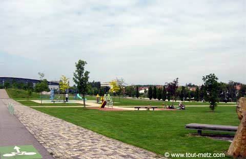 Parc de la Seille à Metz les arenes 1