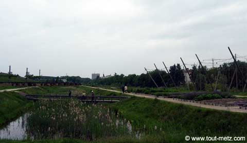 Parc de la Seille à Metz passerelle 1