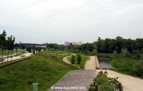 Parc de la Seille à Metz cote riviere 2
