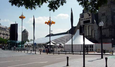tente parvis gare metz arrivee tgv est 3
